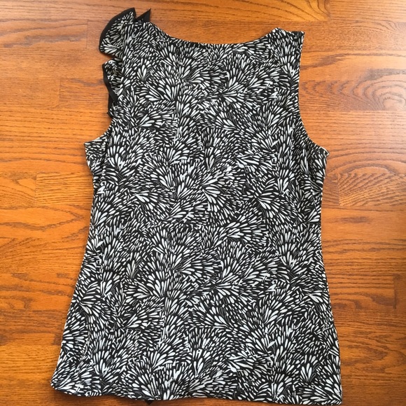 Elle Dressy Tank - Picture 3 of 4